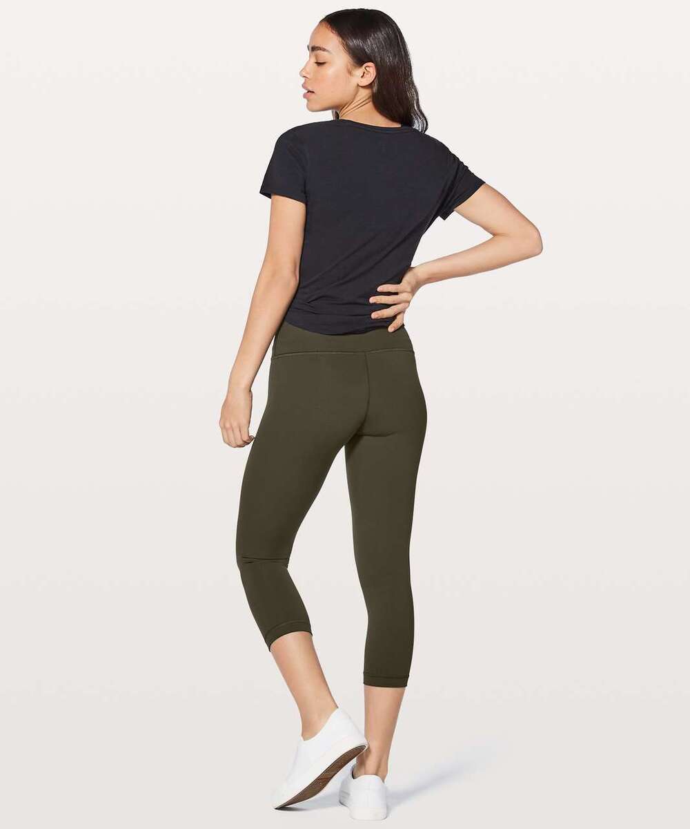 Lululemon Wunder Under Crop (Hi-Rise) Luxtreme 21" Size: 4